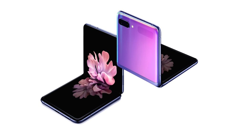 Foldable phones face questions on durability once again